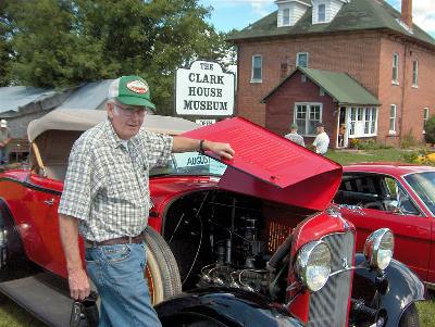 Val Kelly's 1932 Ford V8 Roadster